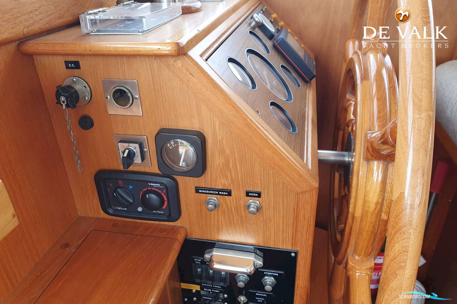 Grand Banks 32