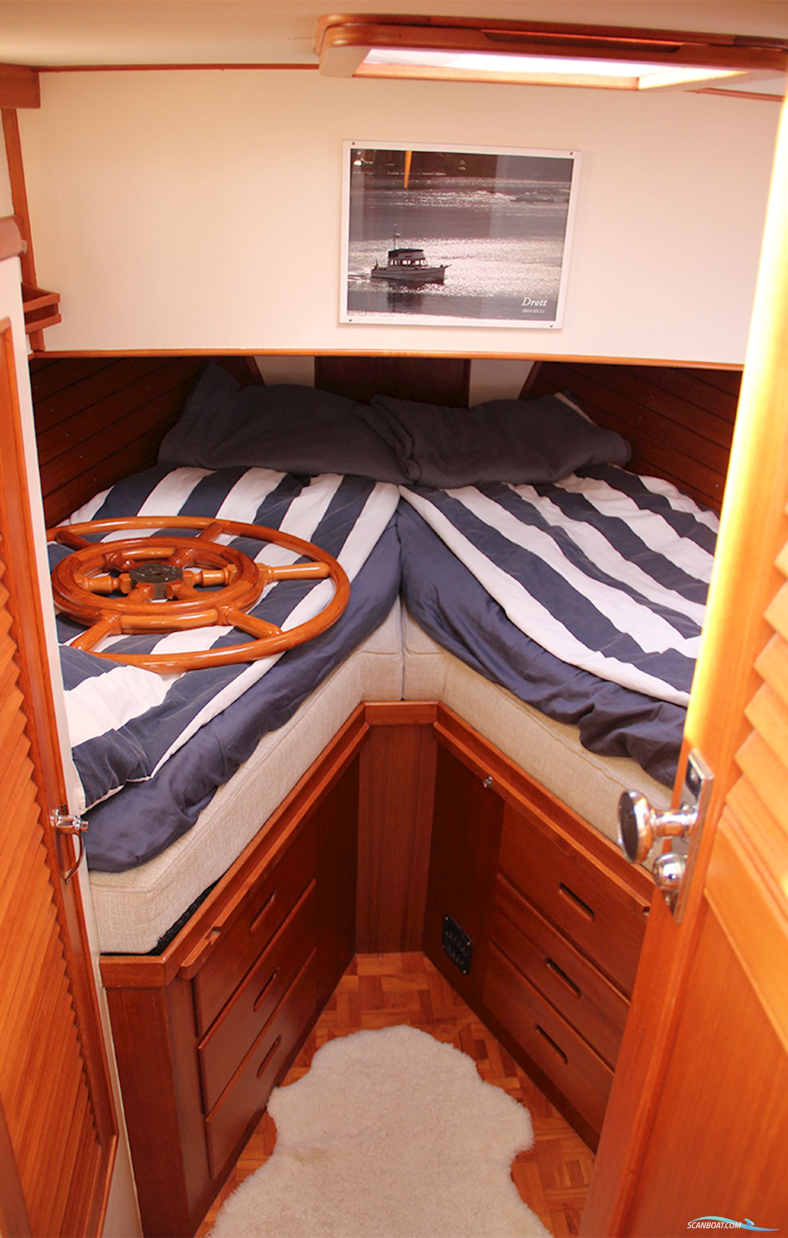 Grand Banks 32