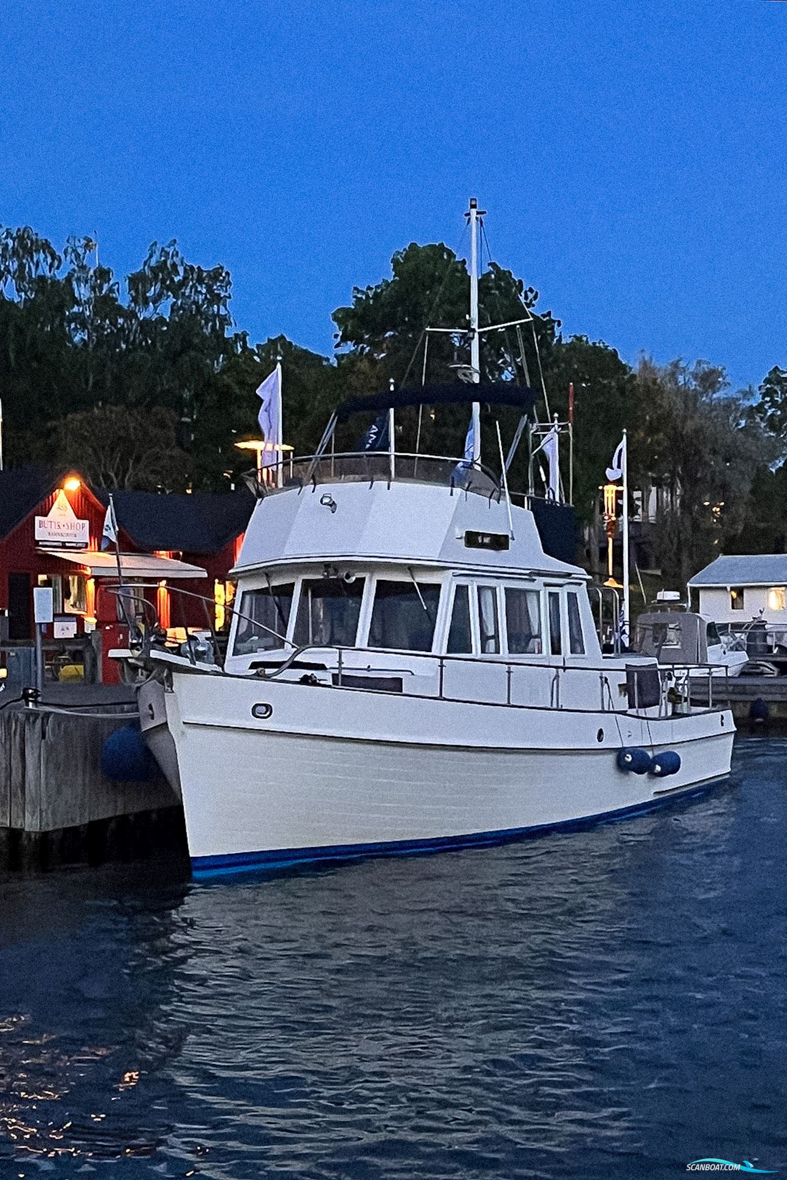 Grand Banks 36