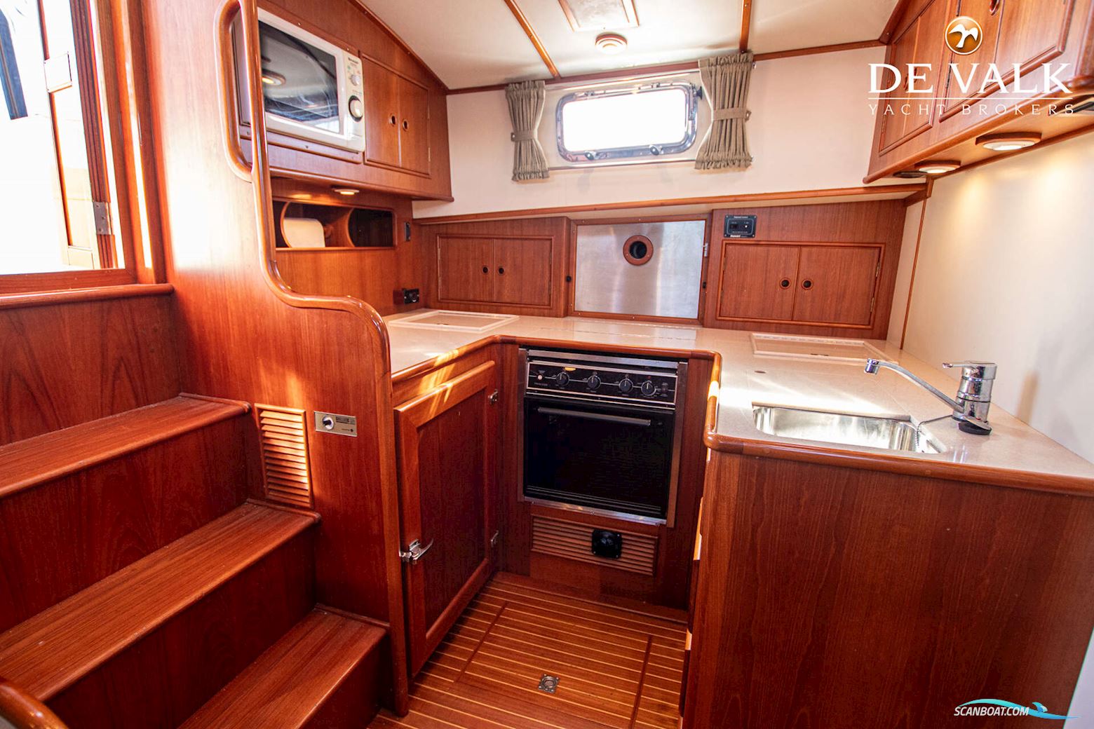 Grand Banks 38 Eastbay EX