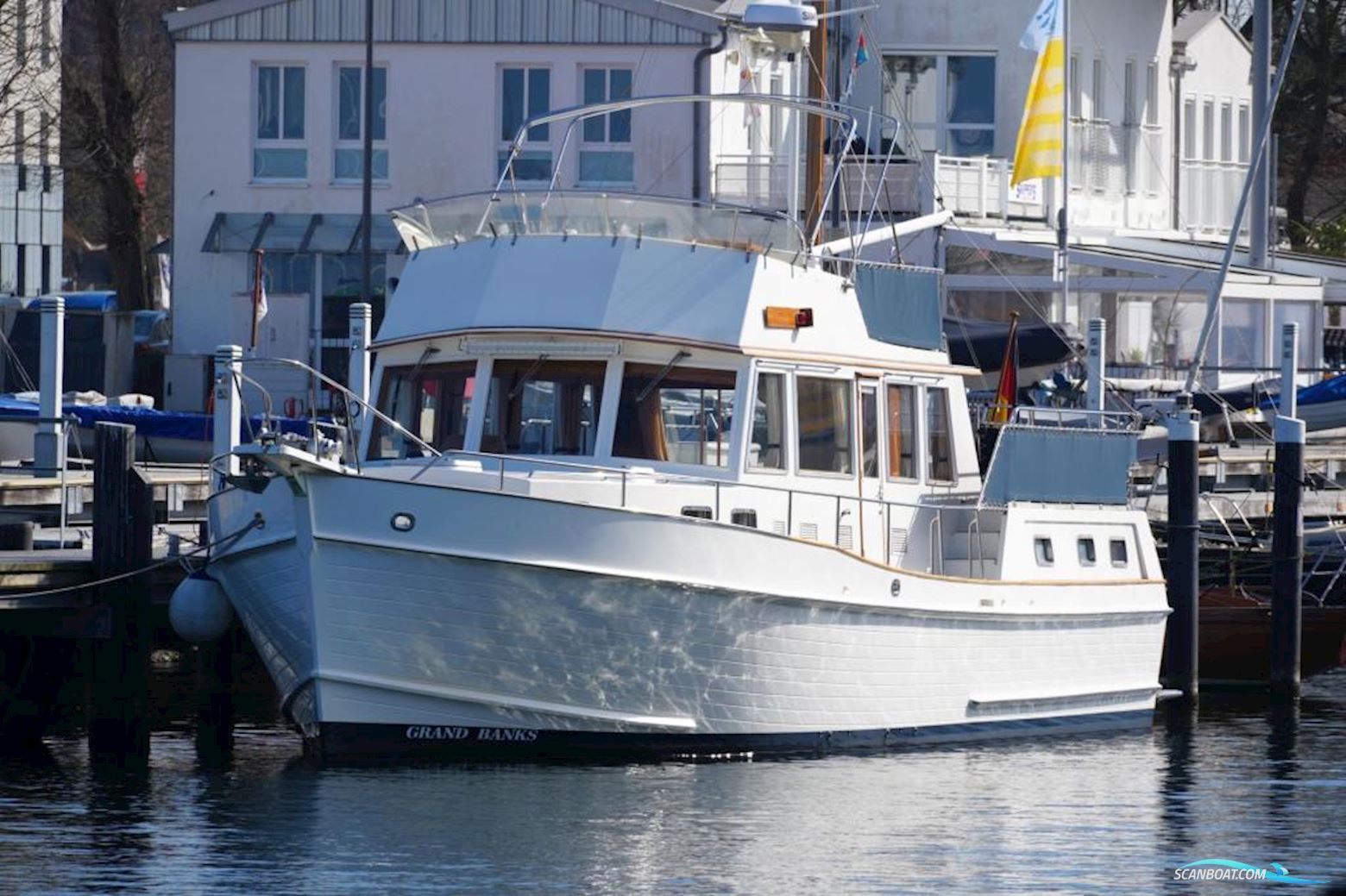 Grand Banks 46 Motor Yacht