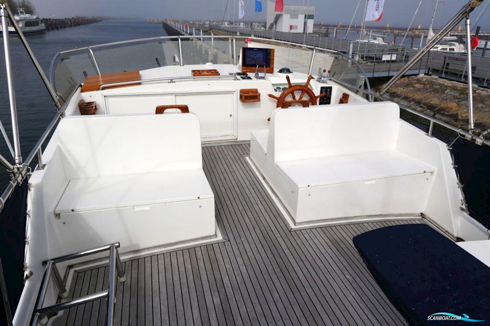 Grand Banks 46 Motor Yacht