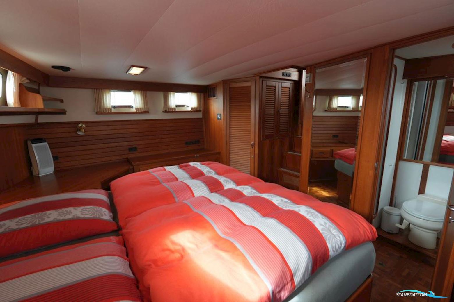 Grand Banks 46 Motor Yacht