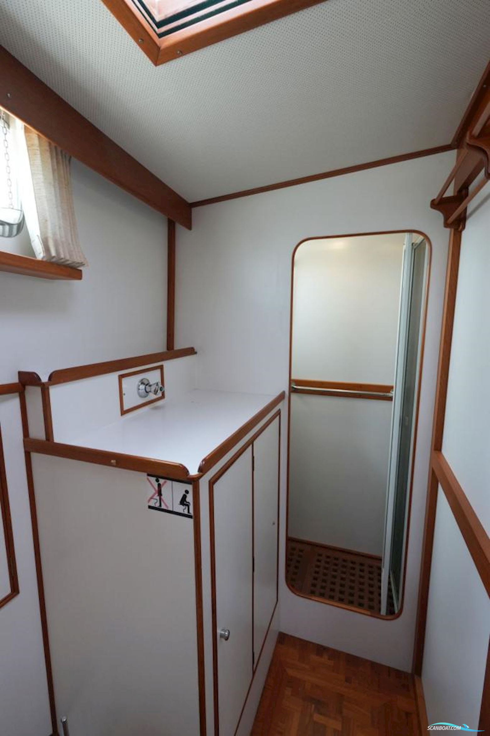 Grand Banks 46 Motor Yacht