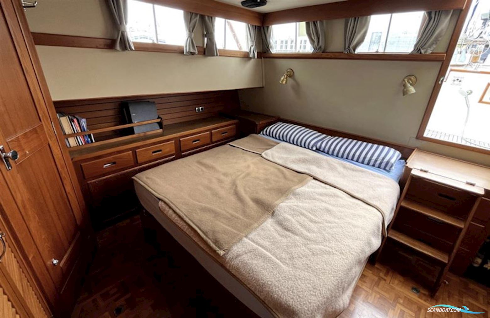 Grand Banks 46