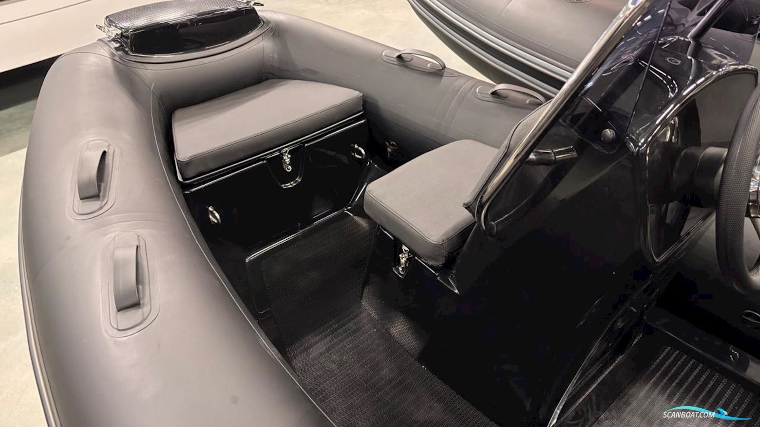 Grand NL 370 Silverline