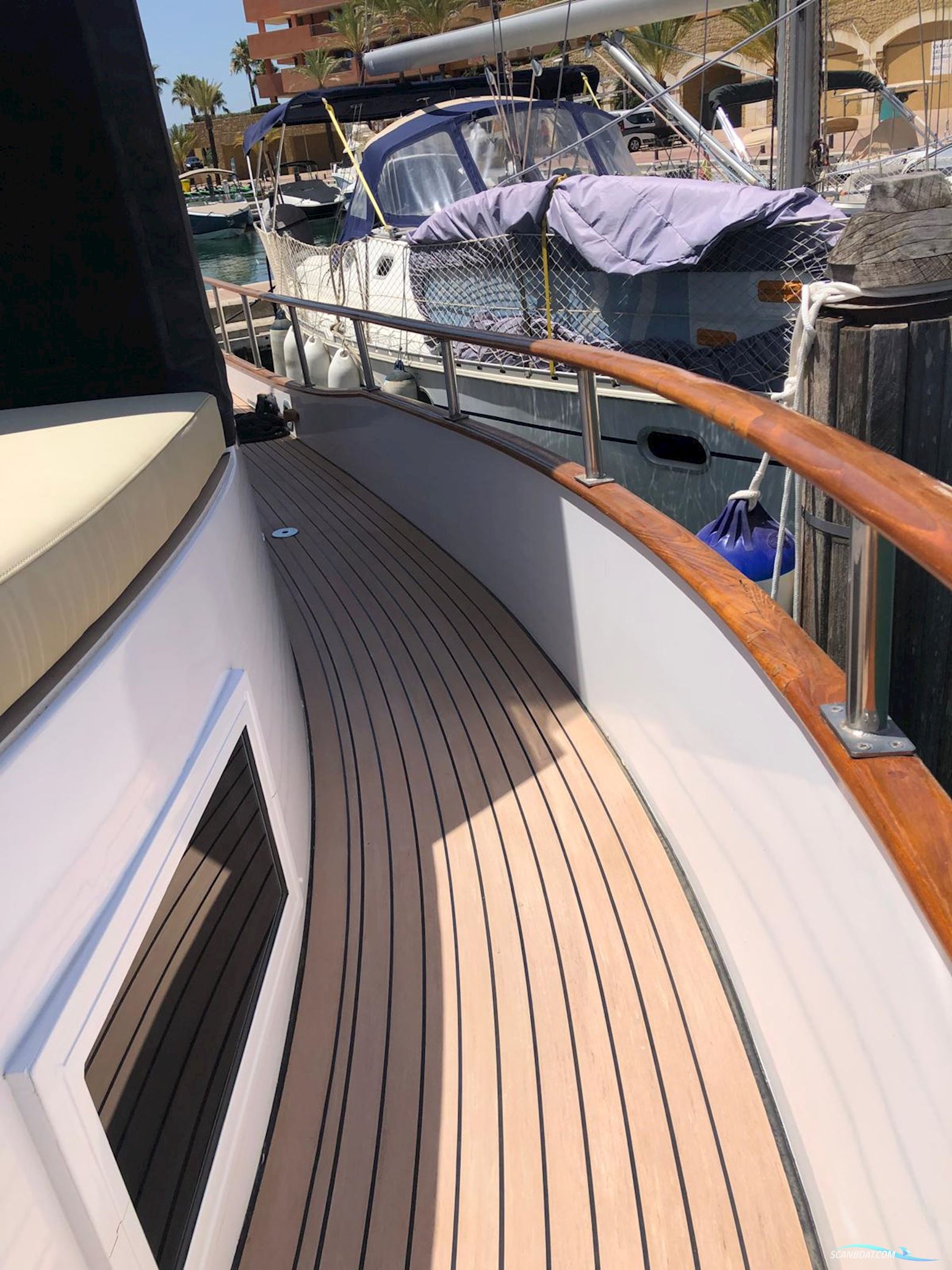 Grandbanks 42 Classic