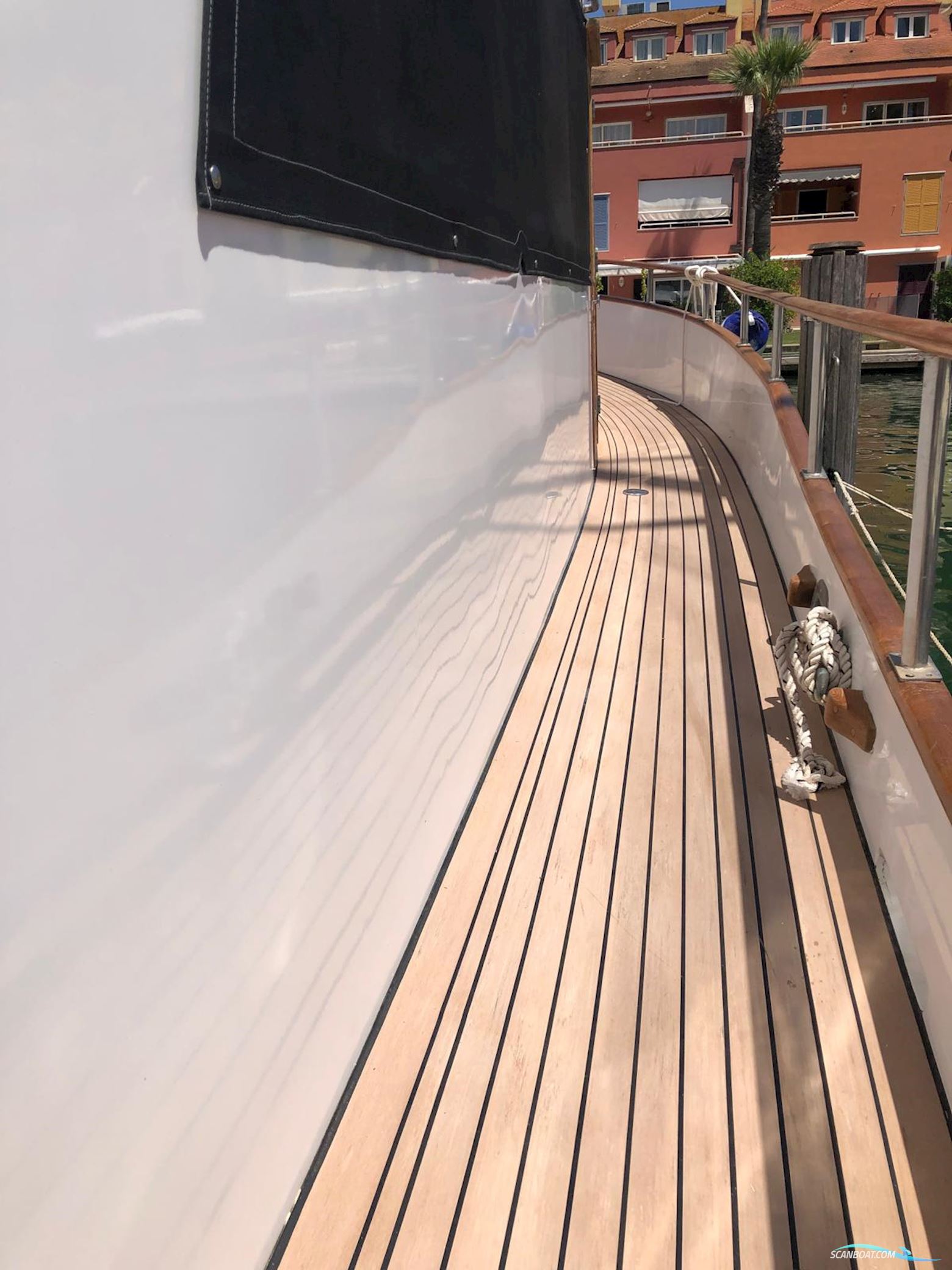 Grandbanks 42 Classic