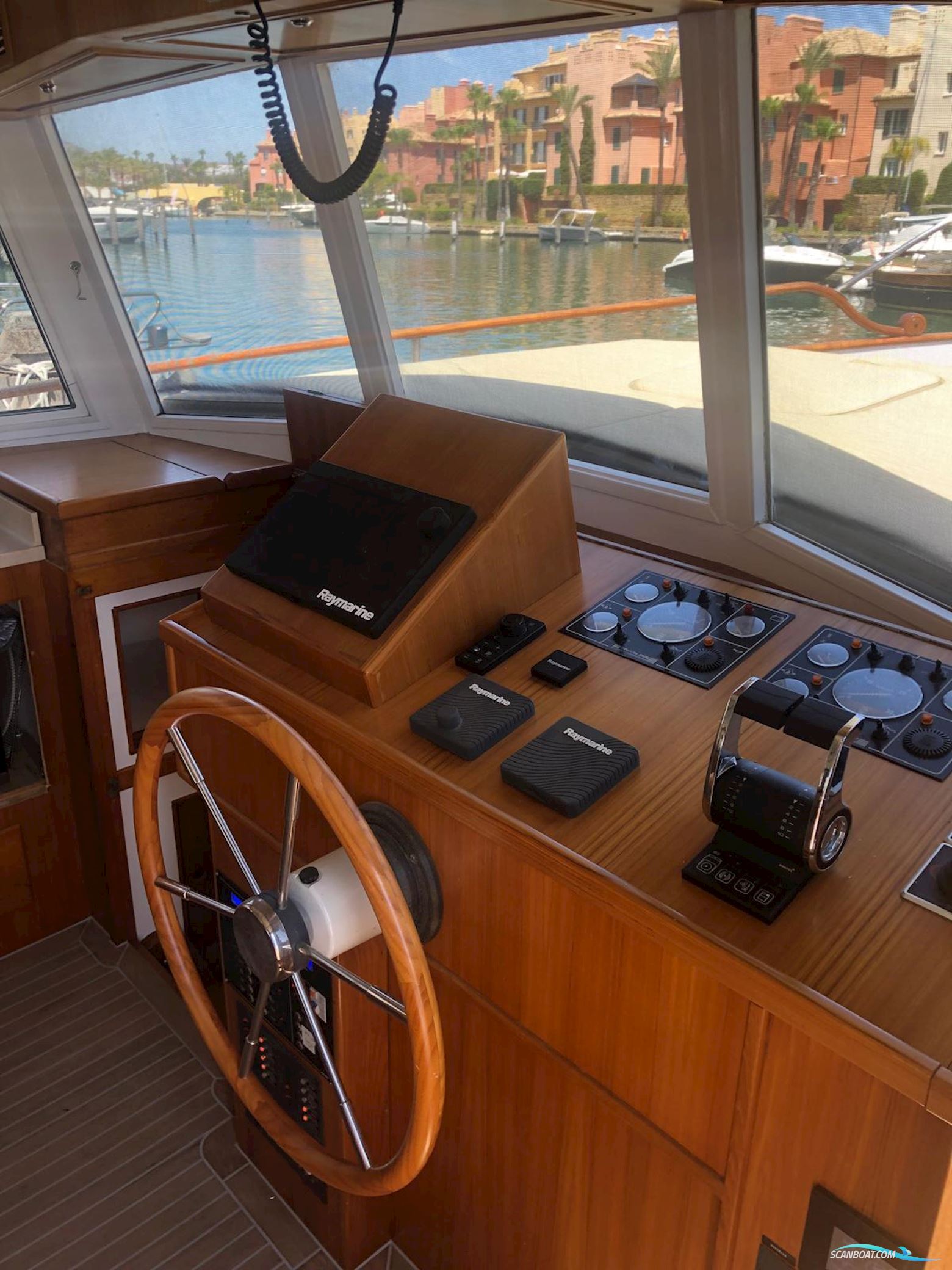 Grandbanks 42 Classic