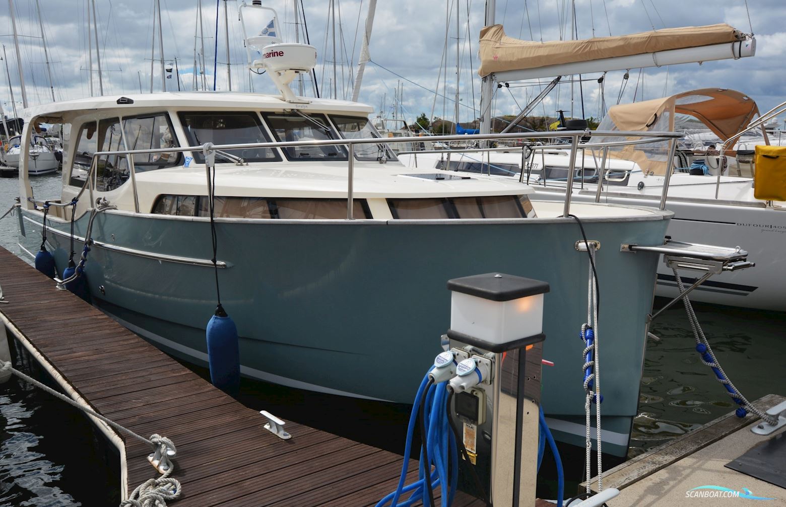 Greenline 33 Hybrid
