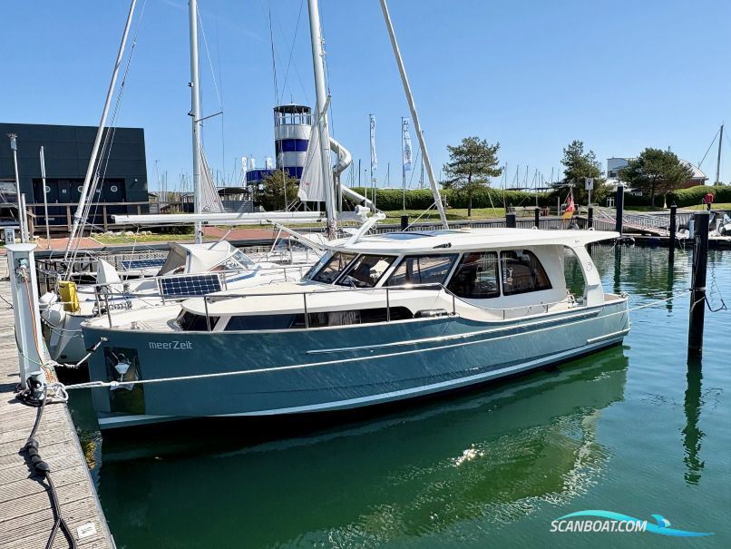 Greenline 33 Motorboot 2014, mit Volvo Penta D3-220 motor, Deutschland