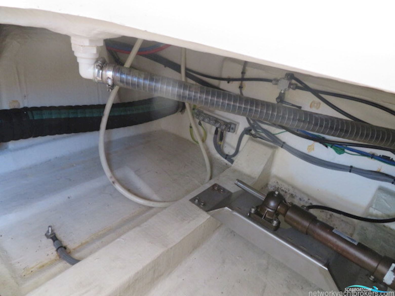 Greenline Yachts 39