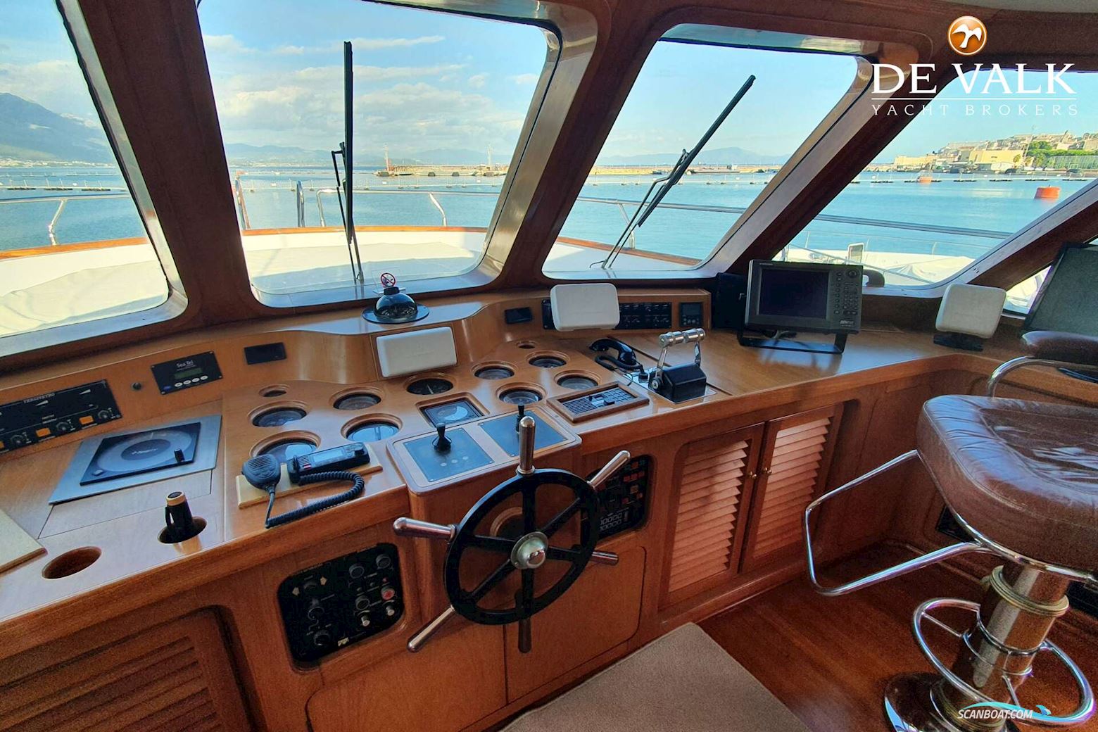 Hall Russell and Co Navetta