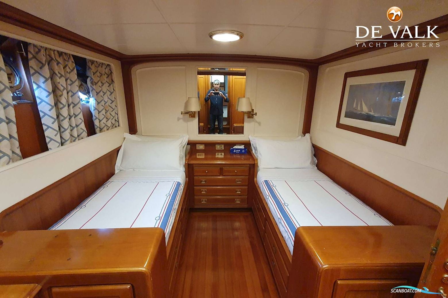 Hall Russell and Co Navetta