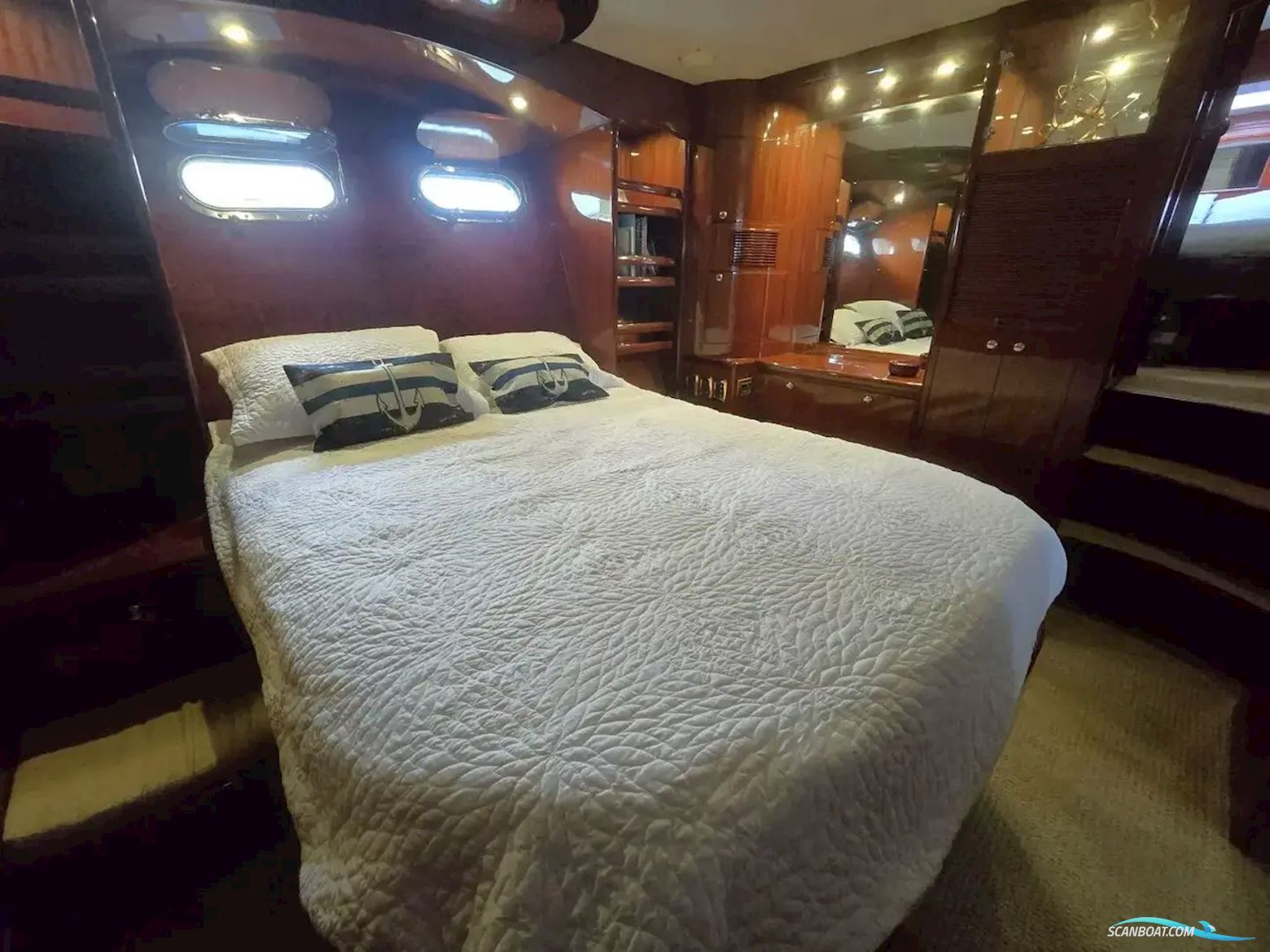 Hampton 558