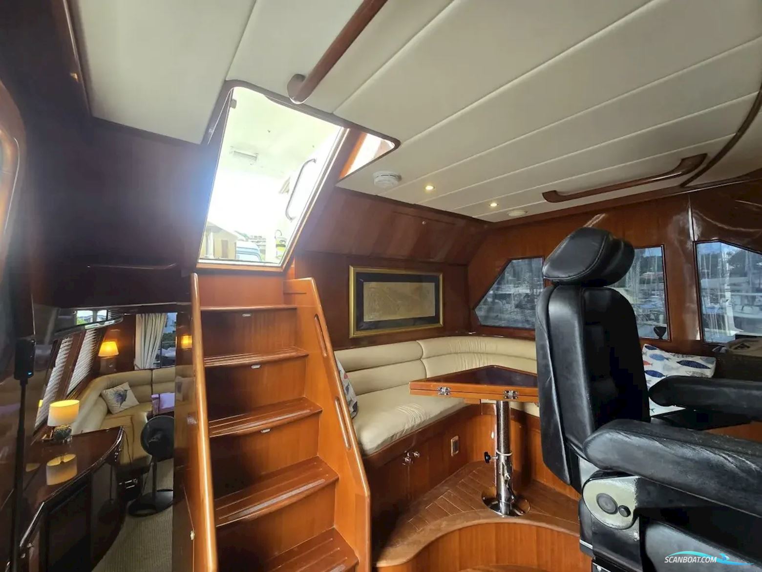 Hampton 558
