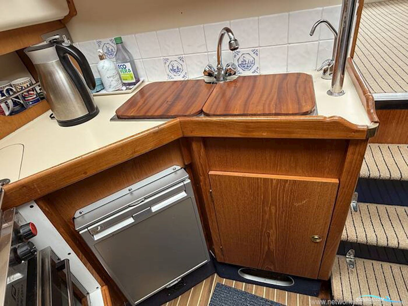 Hardy Marine 32 Commander