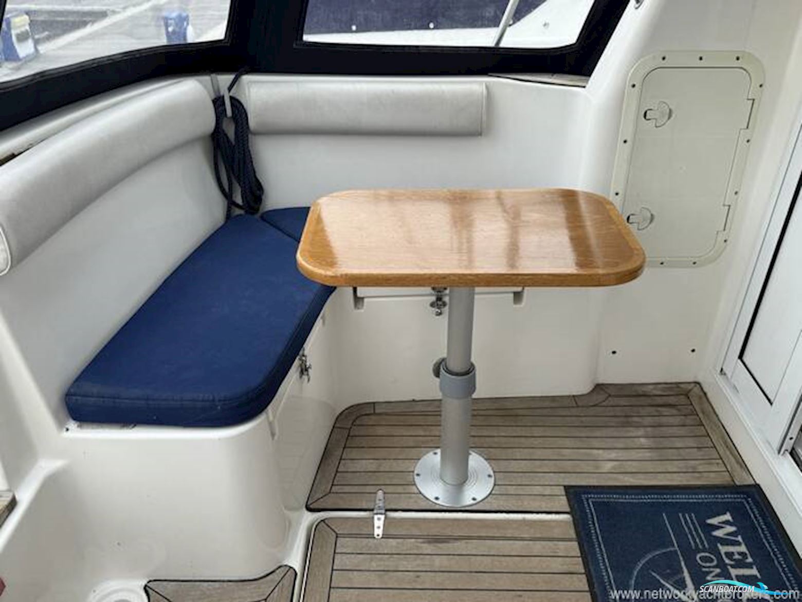 Hardy Marine 32 Commander