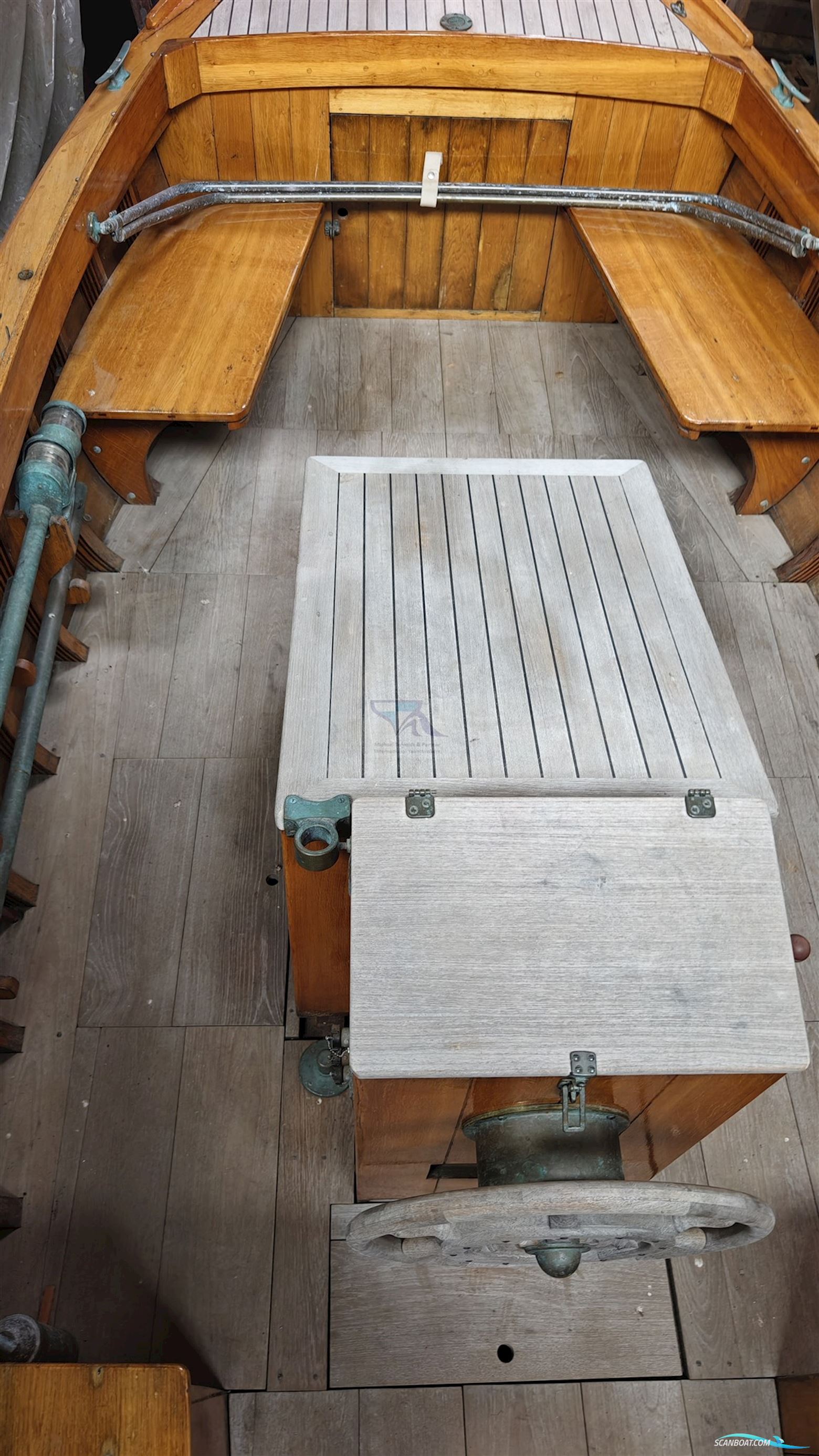 Hatecke Tuckerboot Eiche