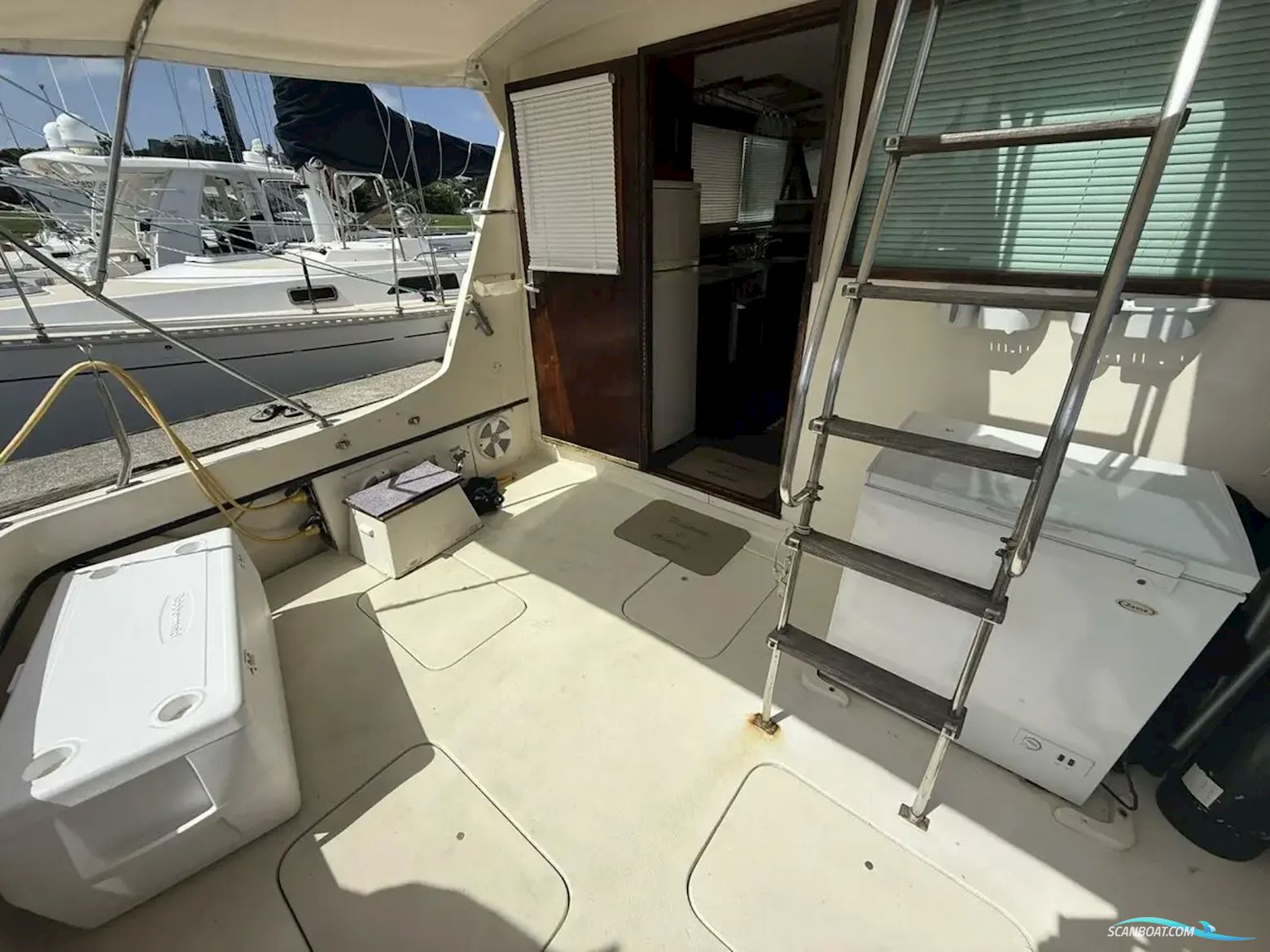 Hatteras 37 Convertible