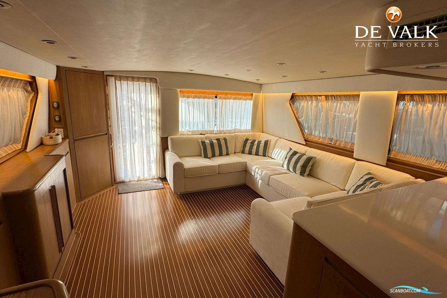 Hatteras 65 Convertible