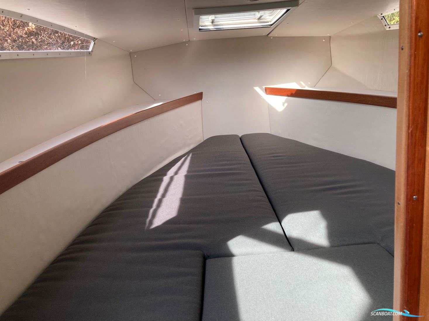 Hilter Royal 840 Flybridge