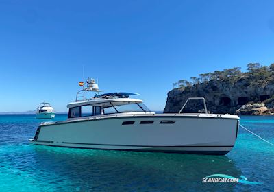 Hoc 33 Explorer, Like X-Power 33, Like Grandezza 34, Like Delta 33 Coupè, Like Sealine S330 Motorboot 2016, mit Volvo Penta D6 400 motor, Frankreich