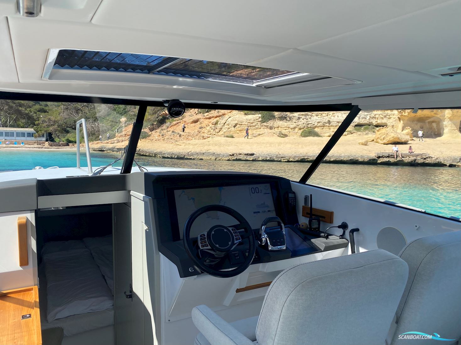 Hoc 33 Explorer, Like X-Power 33, Like Grandezza 34, Like Delta 33 Coupè, Like Sealine S330