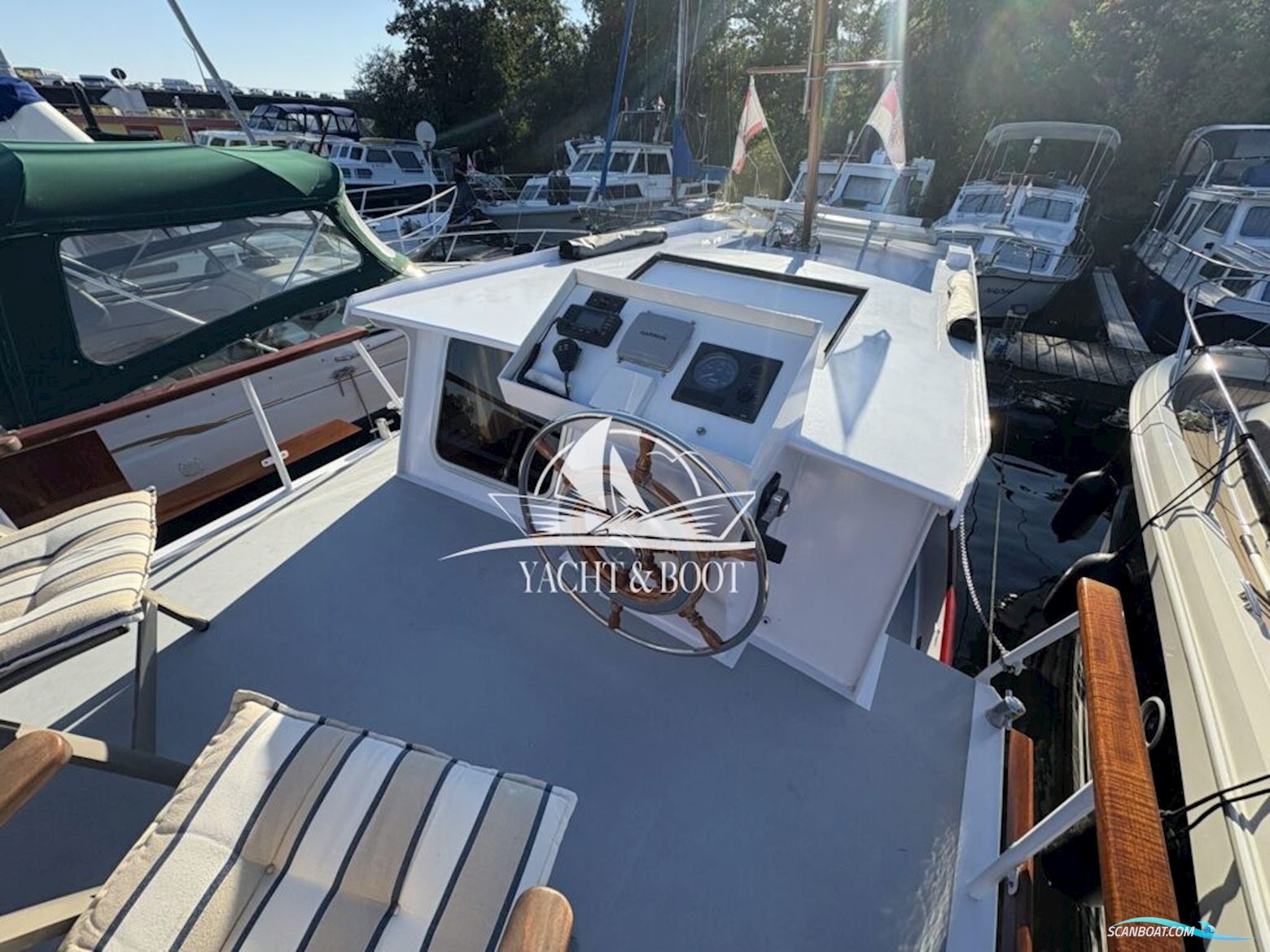 Holländischer Werftbau Crowntrawler 830