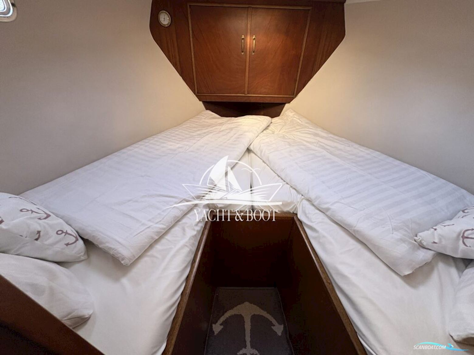 Holländischer Werftbau Crowntrawler 830