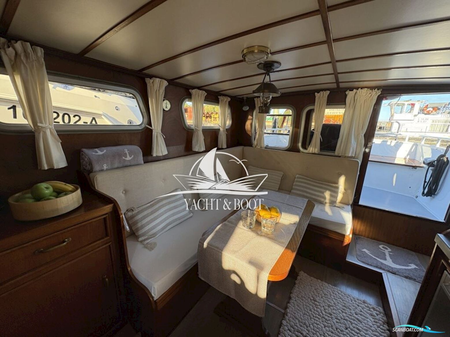 Holländischer Werftbau Crowntrawler 830