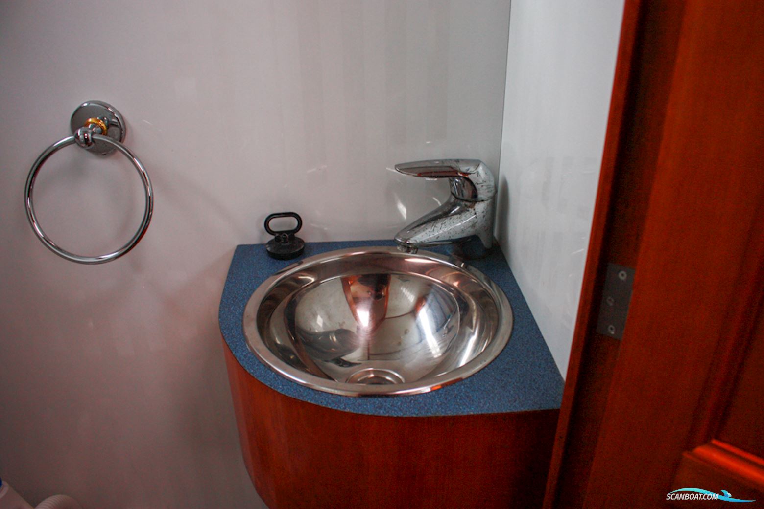 Hollandia 1250 Steel Cruiser