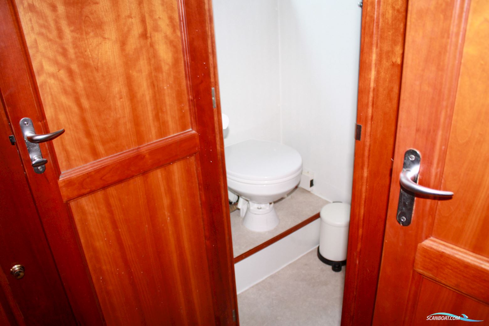 Hollandia 1250 Steel Cruiser