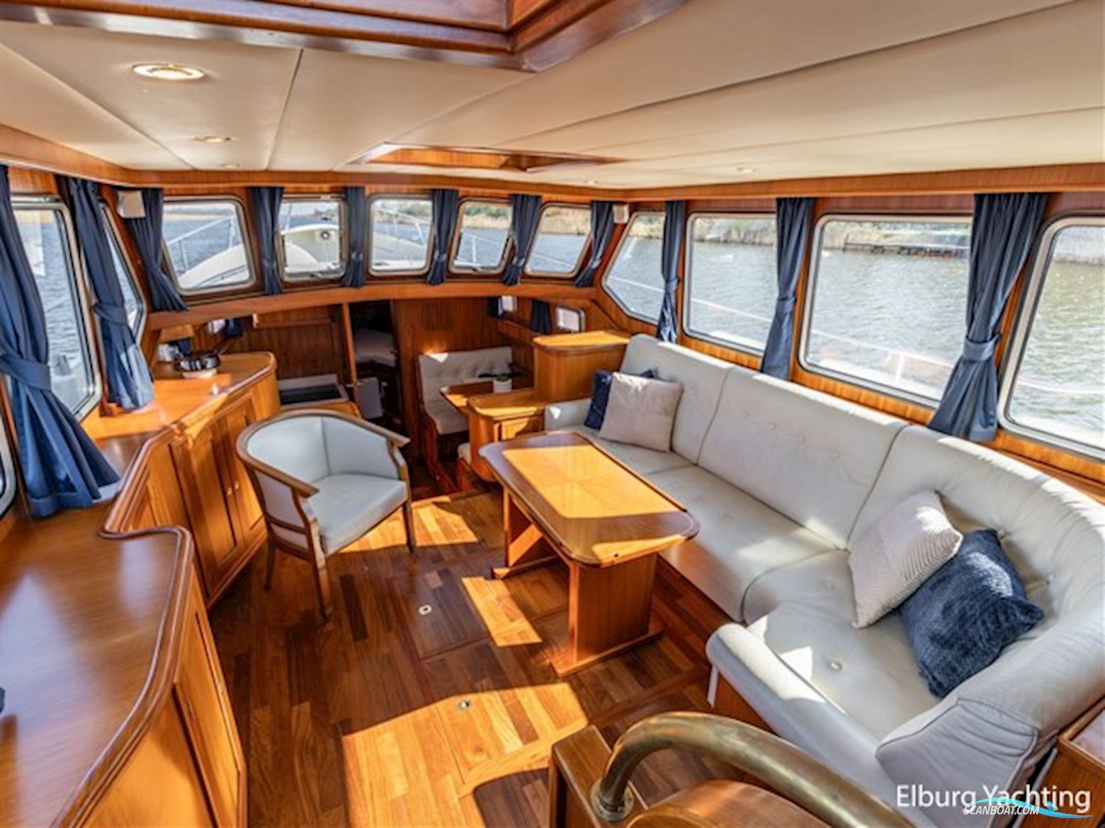 Holterman 48 Trawler - Stabilizers