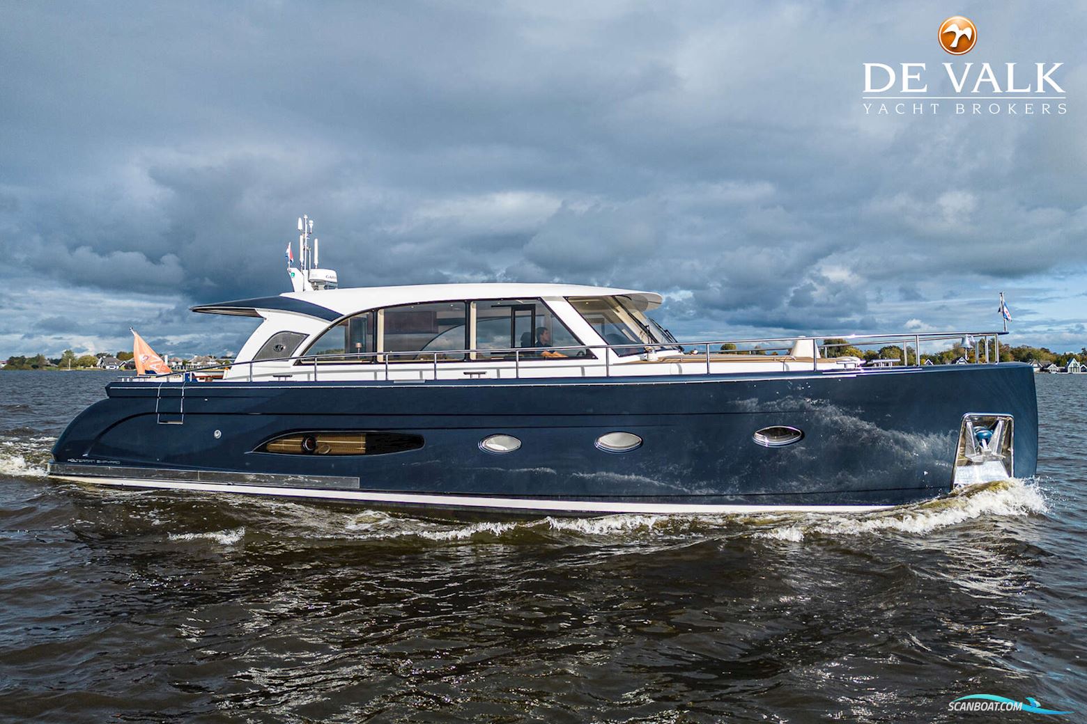 HOLTERMAN 53 Commander