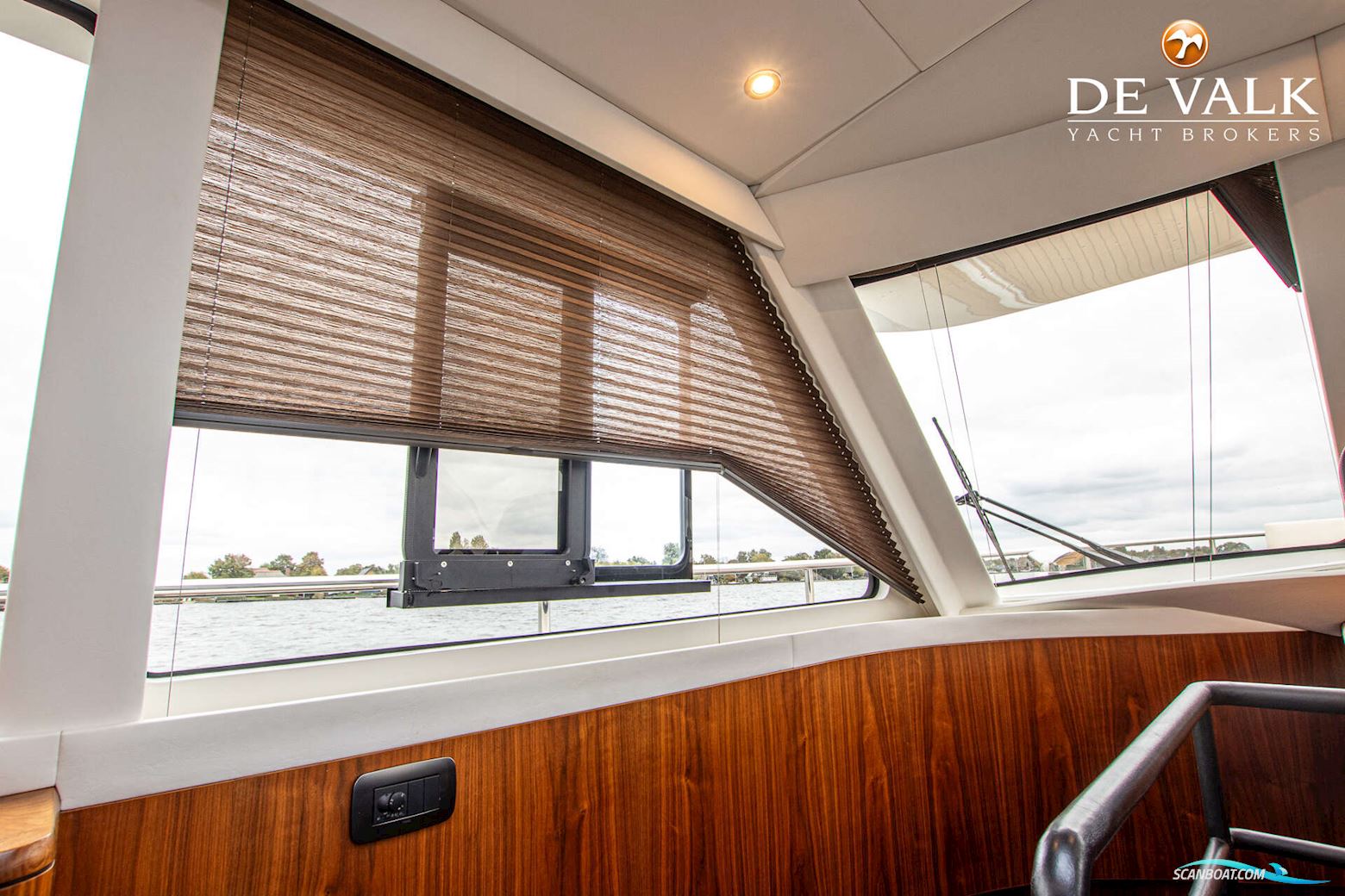 HOLTERMAN 53 Commander