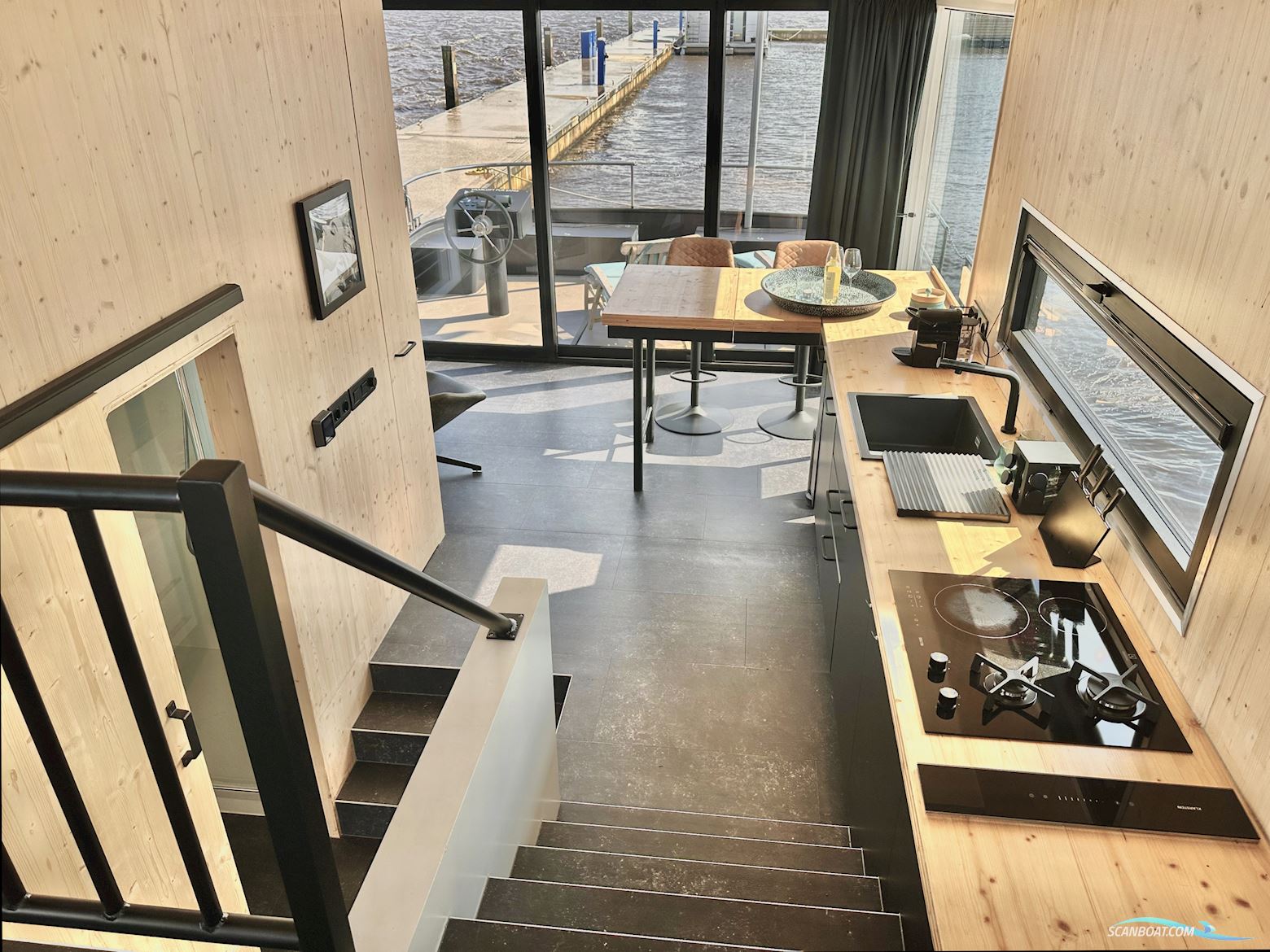 Homeship Vaarloft Volledig Elektrische Houseboat