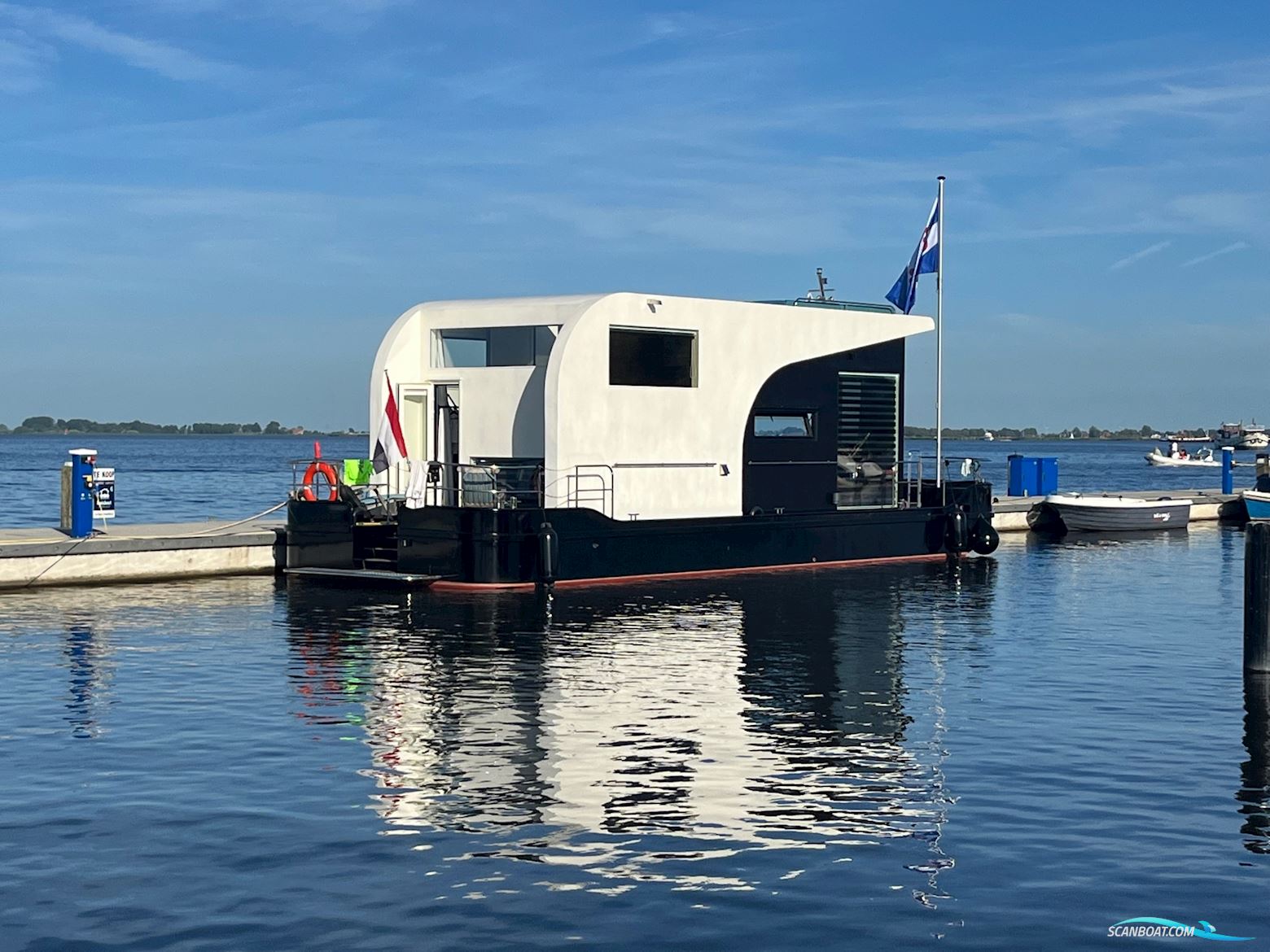 Homeship Vaarloft Volledig Elektrische Houseboat