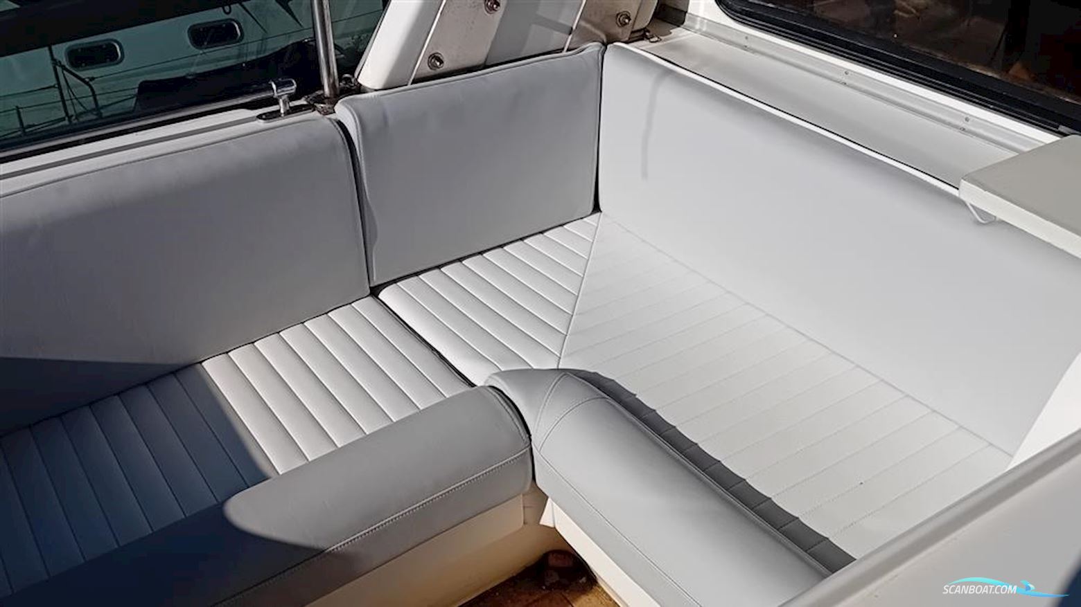 Horizon 47 Trawler Motor Yacht