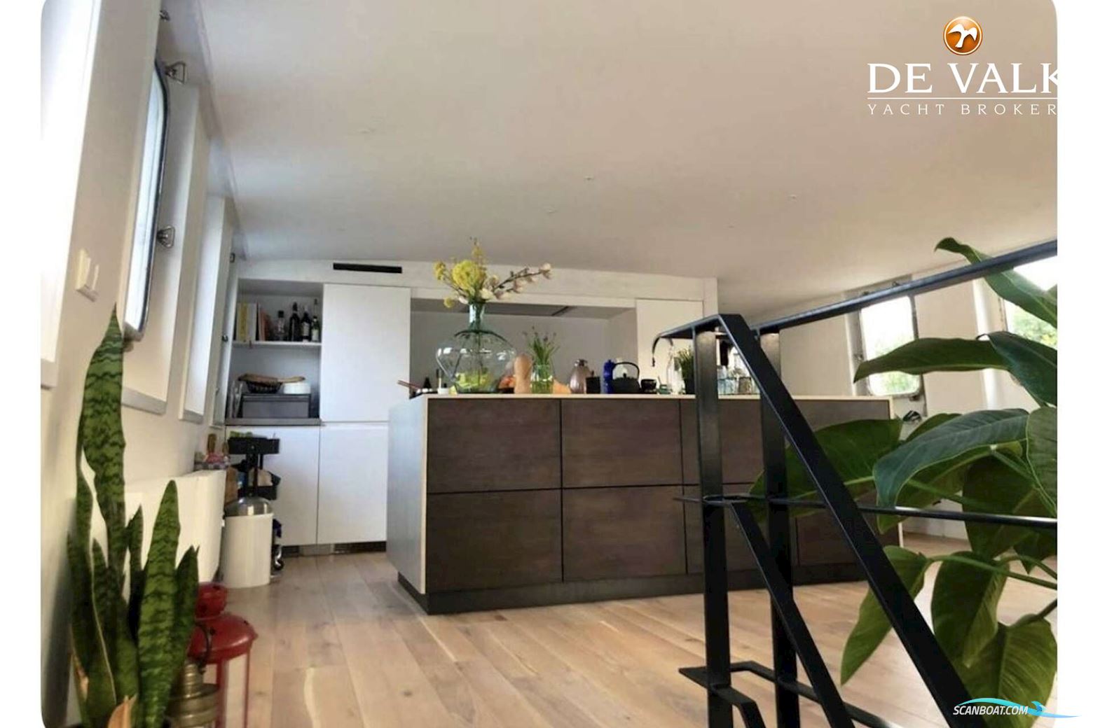 Houseboat Waterloft Luxemotor