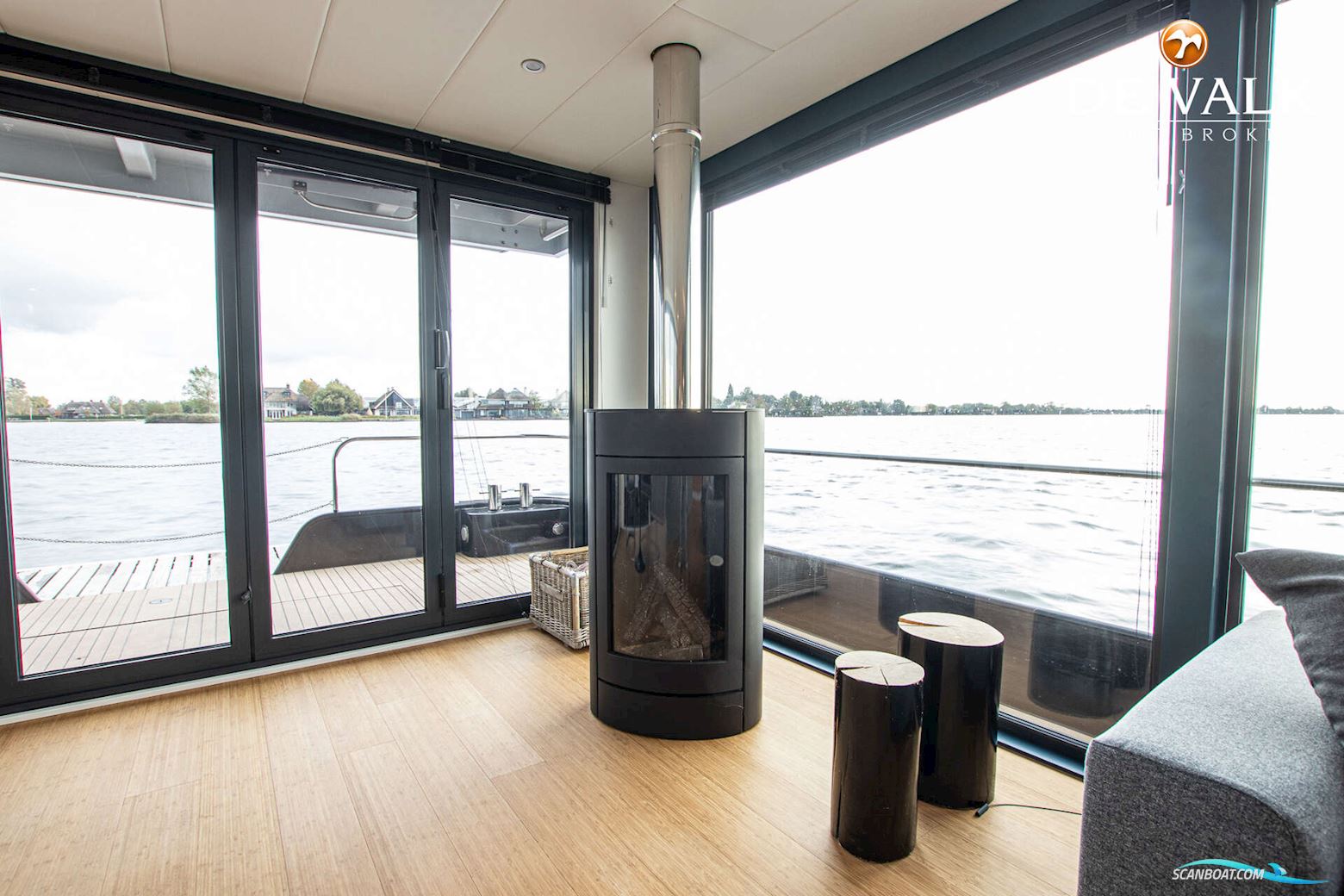 Houseboat Waterloft Luxemotor