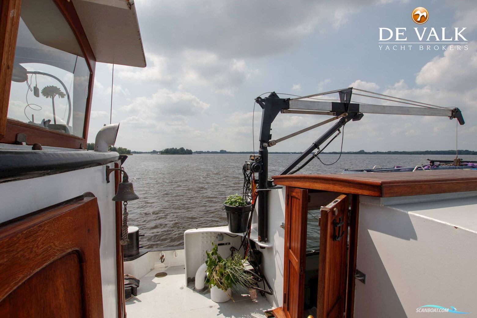 Houseboat Waterloft Luxemotor Spitz 38M