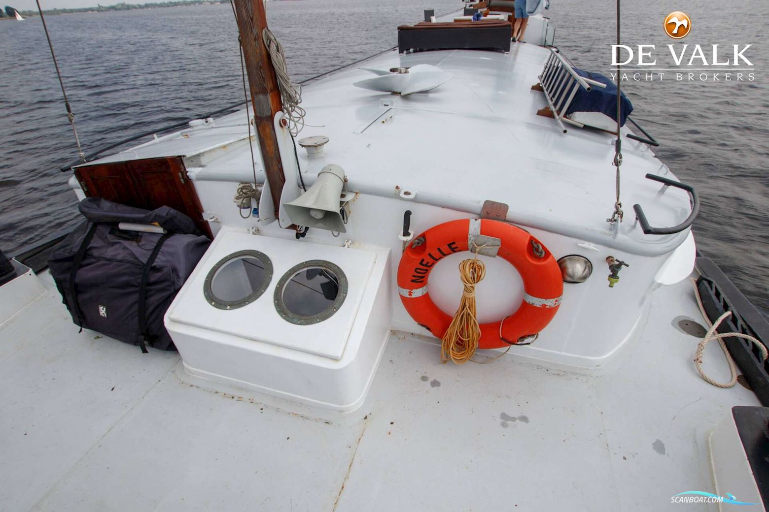 Houseboat Waterloft Luxemotor Spitz 38M