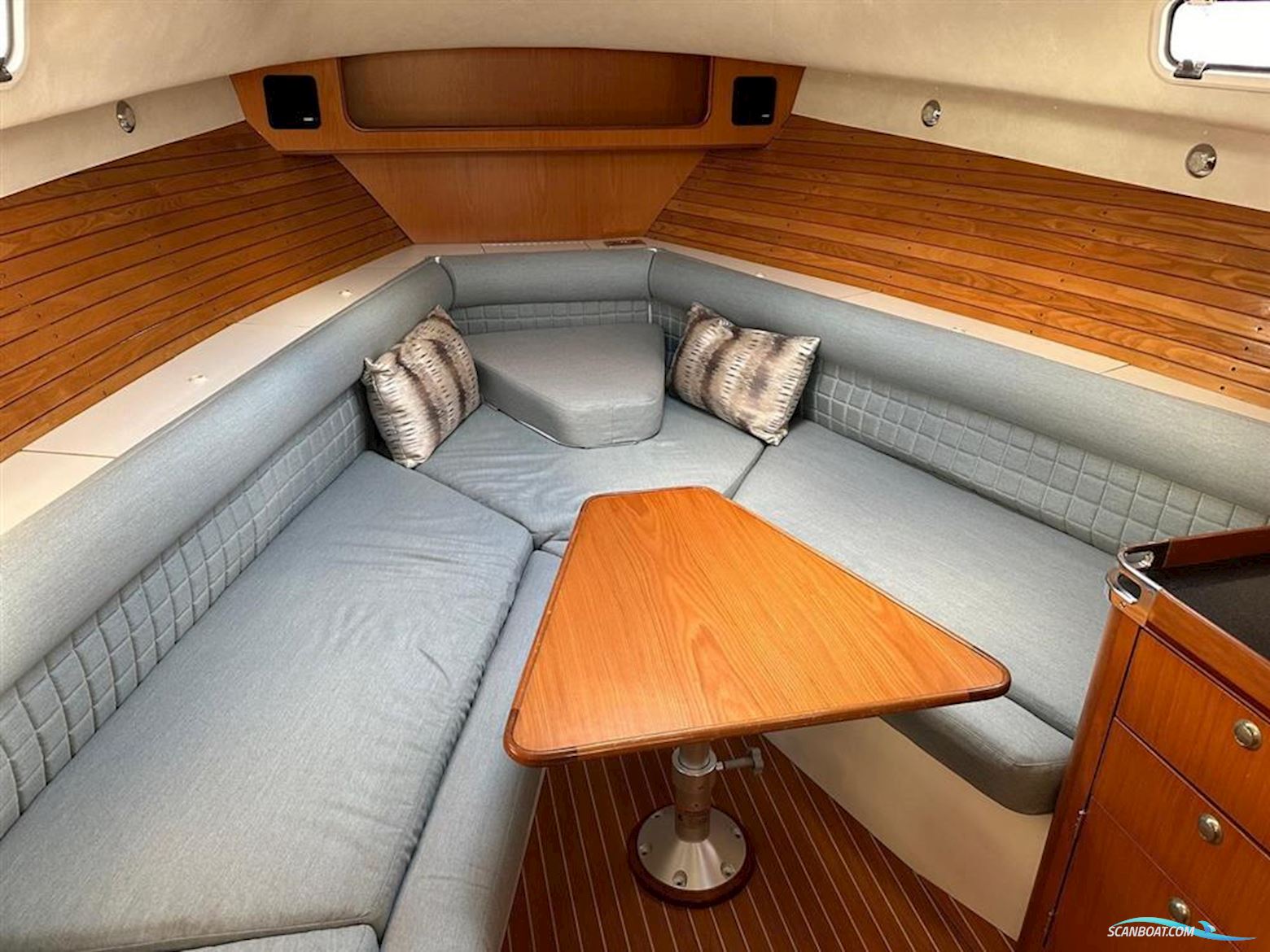 Hunt Yachts Harrier 36