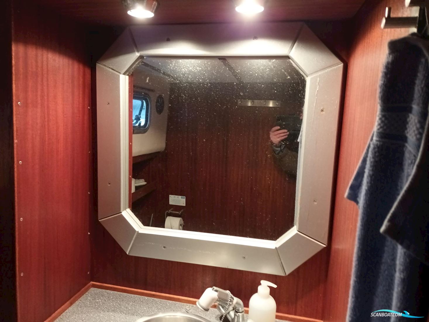 Husky Dane 1000