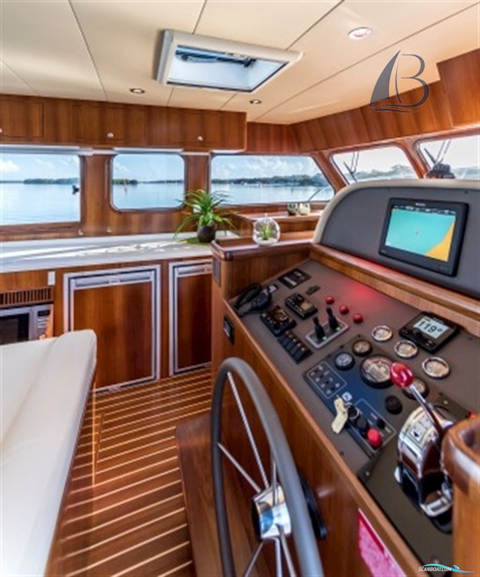 Integrity Motor Yachts Integrity 380 Fly