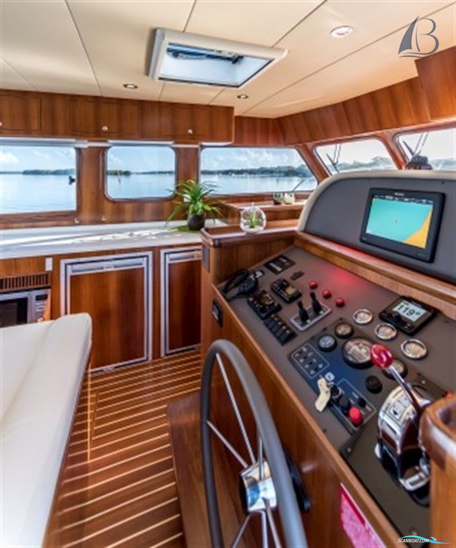 Integrity Motor Yachts Integrity 380 Fly