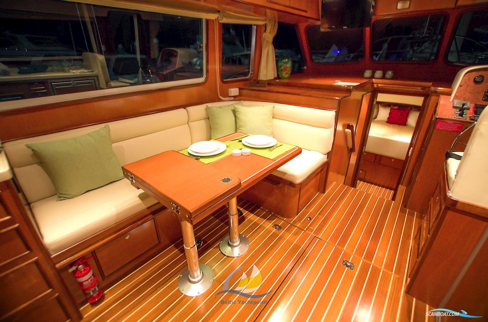 Integrity Motor Yachts Integrity 380 Sedan