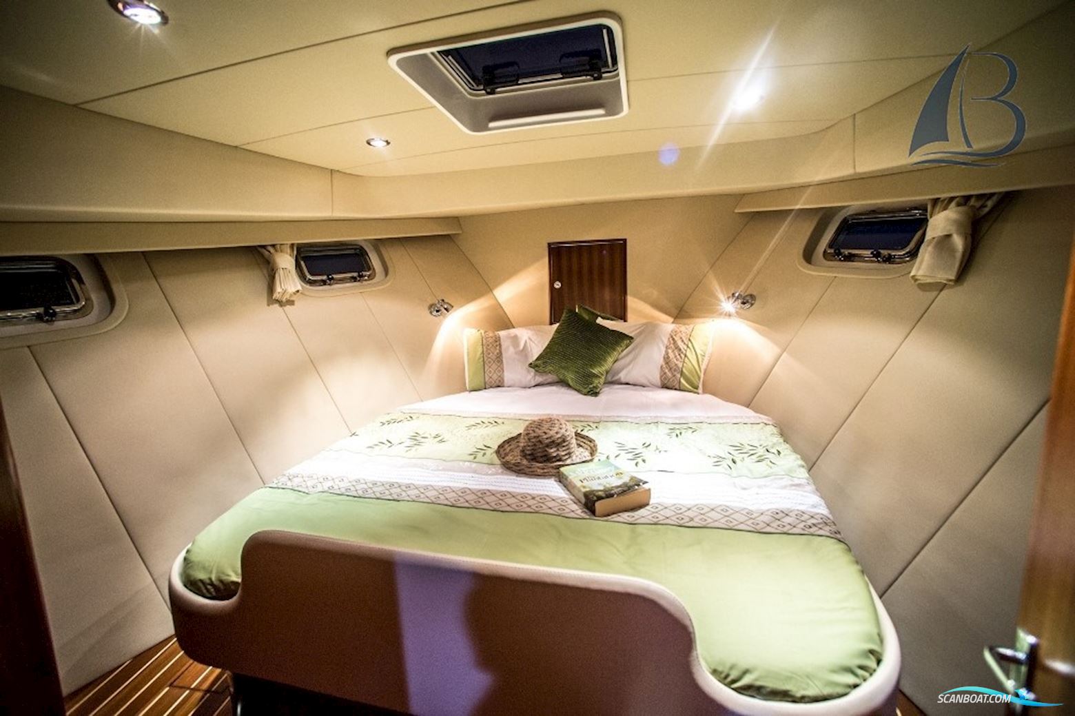 Integrity Motor Yachts Integrity 440 Sedan