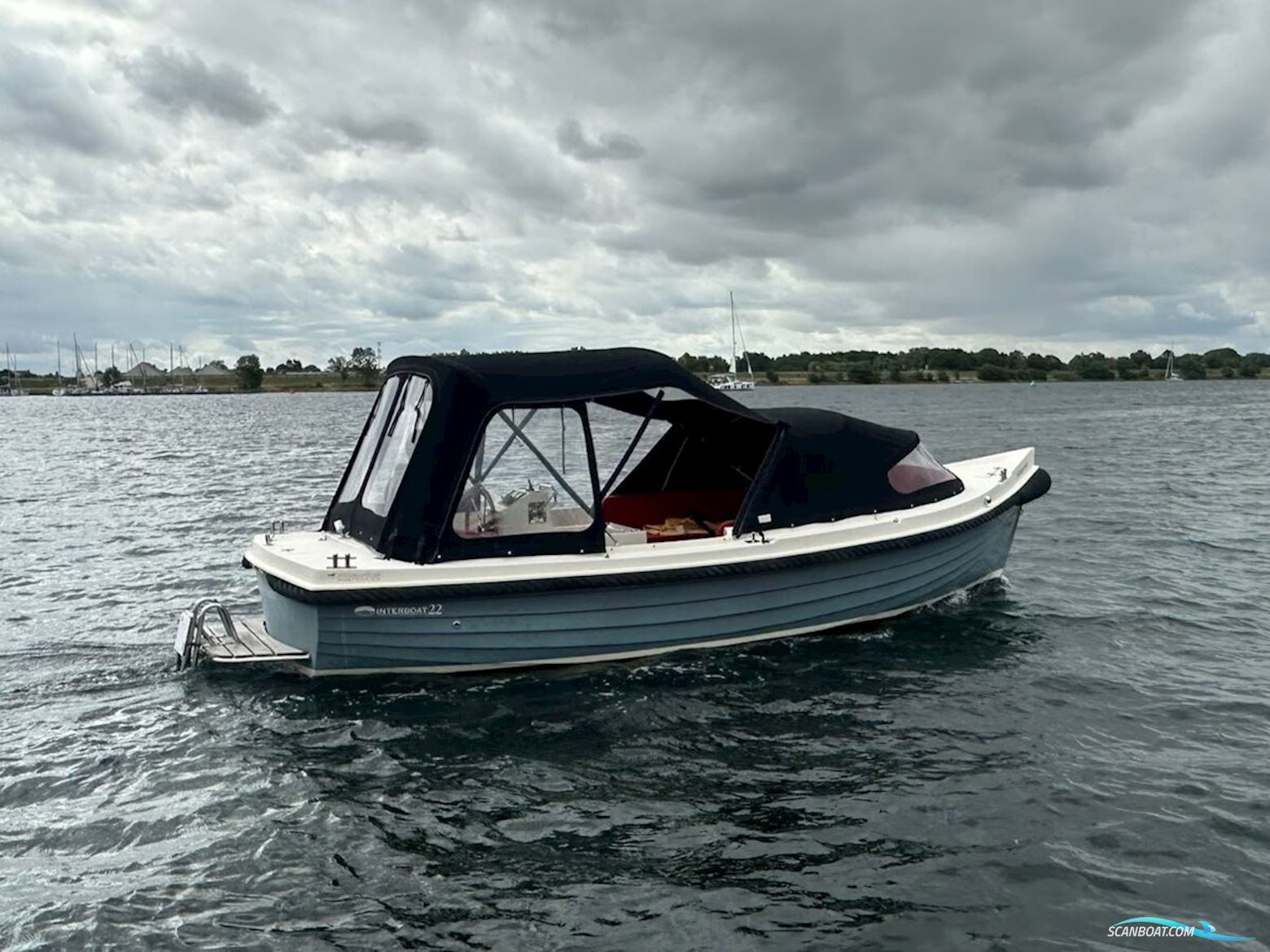Interboat 22